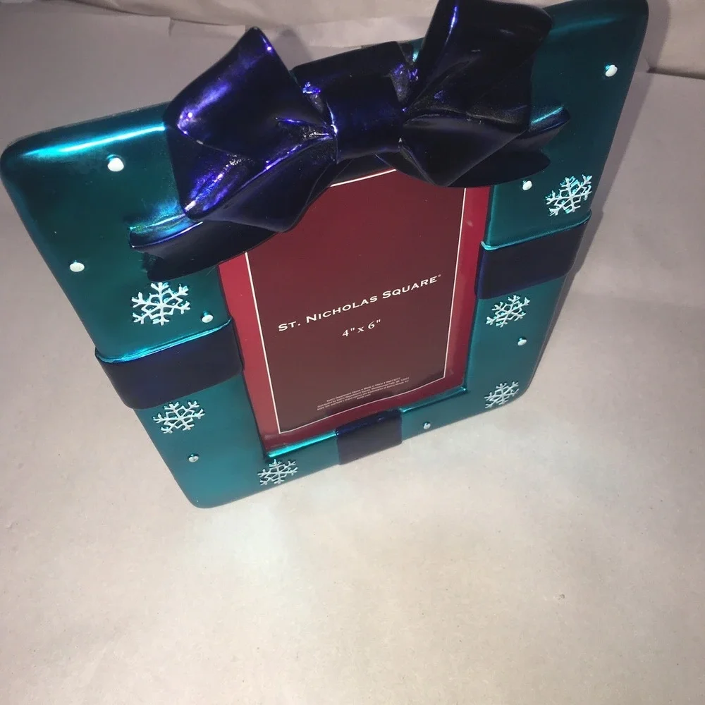Christmas Photo Frame Gift Box with Bow Blue and Purple 4x6